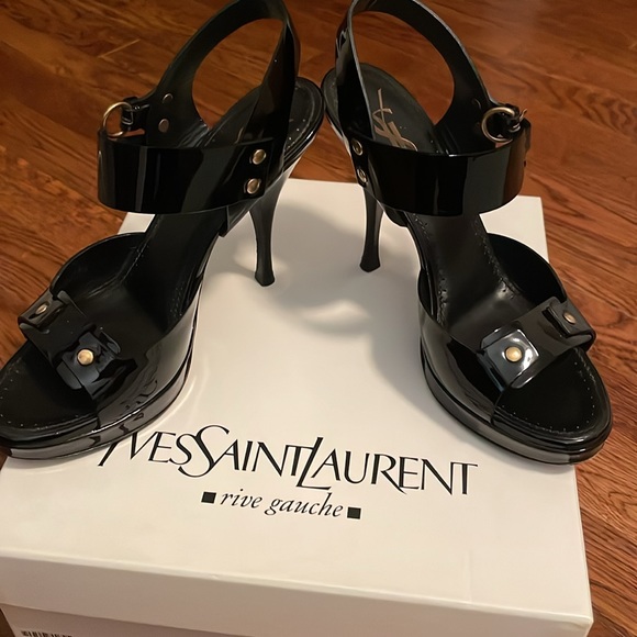 YSL Black Patent Leather Shoe - Picture 3 of 6